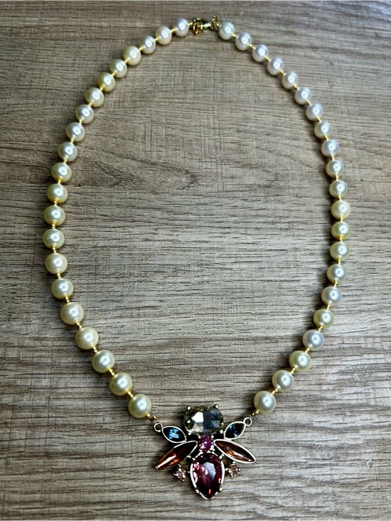STAYFRESHSTYLEZ Jewelry - Faux Pearl Necklace with Multicolor Crystal Bee Pendant - Gold Tone Handmade